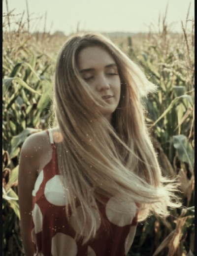 Amy style preview: Super 50 digital optic and Portrait 400 film